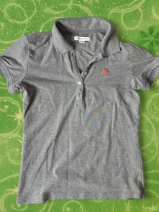 Aeropostale Tops - Aeropostale Heather Gray Polo with Pink/Orange Embroidery